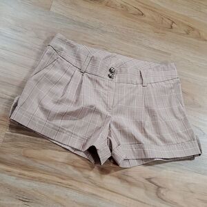 🔺️Spring Street Tan, Red, & Pink Plaid Cuffed Shorts Size 7/29